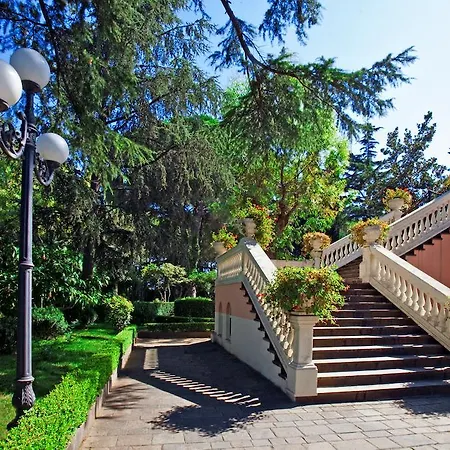 Antica 4* Эболи