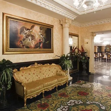 ホテル Antica エーボリ